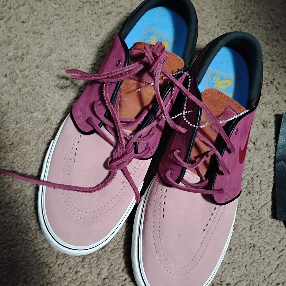 Nike Women's Pink and Black Sneakers